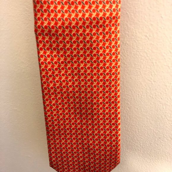 Like New Burberry London Tie - Picture 5 of 5
